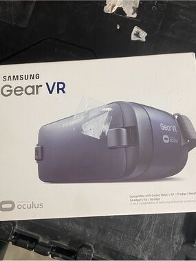 Samsung Gear VR Headset — Dark Blue